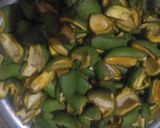चटपटा आम का अचार (chatpata aam ka achar recipe in Hindi) रेसिपी चरण 2 फोटो