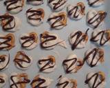 Pumpkin Spice Chocolate Coated Pretzels recipe step 4 photo