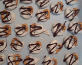 A picture of step 4 of Pumpkin Spice Chocolate Coated Pretzels.