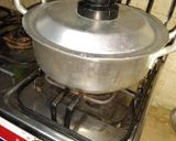 A picture of step 4 of Bhindi ki bhujya.