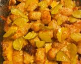 A picture of step 2 of Bacon cheeseburger tater tot casserole.