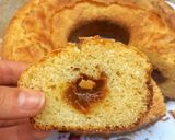 Foto del paso 4 de la receta: Budín húmedo de ricota con corazón de dulce de leche