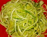 Foto del paso 1 de la receta: Fideos de Zucchini y zanahoria - macronutrientes