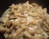 Foto del paso 9 de la receta: Alcachofas, almejas y bacalao al ajillo