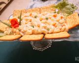 A picture of step 5 of Pizza hut salad.