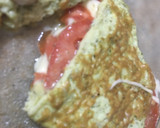 Foto del paso 4 de la receta: Omelette de huevo, pesto rúcula con queso y tomate