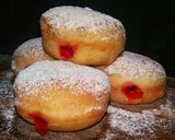 Foto langkah ke 5 dari resep Donat Fluffy.