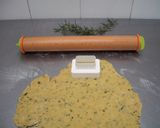 Foto del paso 4 de la receta: Galletas de parmesano, romero, albahaca y orégano