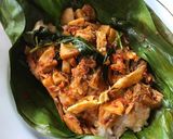 Foto langkah ke 5 dari resep Nasi Bakar Ikan Suwir Pedas.