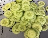 Une image de l'étape 6 de Salade de concombre et radis noir au skyr et ciboulette.