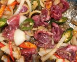 Foto langkah ke 4 dari resep Tumis Daging Sayur Lada Hitam.