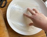 A picture of step 3 of Vietnamese Spring Rolls.