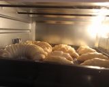 Hình bước làm 2 của món Bánh mì cuộn lenn!