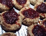 Foto del paso 7 de la receta: Ojitos de frutilla sin azúcar