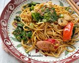 Foto langkah ke 7 dari resep Mie Goreng Bumbu Kacang.