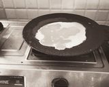 மிளகு முட்டை ஆம்லெட் (Milagu muttai omelette recipe in tamil) ரெசிபி ஸ்டேப் 3 புகைப்படம்