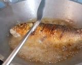 Foto langkah ke 5 dari resep Ikan nila goreng bumbu kuning.