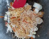 Foto langkah ke 3 dari resep Mie goreng super simple.