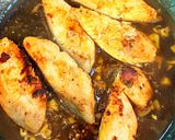 Hình bước làm 3 của món Cá hồi sốt teriyaki và măng tây