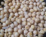 Foto del paso 1 de la receta: Ensalada de garbanzos tostados