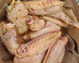 รูปขั้นตอนการทำที่ 2 ของ ปีกไก่ทอด หม้อทอดไร้น้ำมัน ไม่ต้องชุบแป้ง