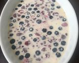 A picture of step 8 of Berries clafoutis.