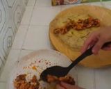 A picture of step 7 of Chicken egg paratha.