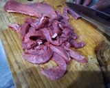 Foto del paso 2 de la receta: Carne salteada con papas a la huancaína