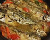 Foto langkah ke 5 dari resep Asem Asem Ikan Laut.