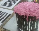 Foto langkah ke 8 dari resep Rainbow steam cake (w.butter cream topping /chocolate cage).