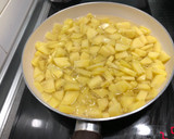Foto del paso 2 de la receta: Tortilla de patatas con setas