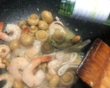 รูปขั้นตอนการทำที่ 3 ของ สปาเกตตีไวน์ขาว ทะเล frutti di mare white wine