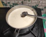 Foto langkah ke 3 dari resep Roasted Milk Tea With Grass Jelly.