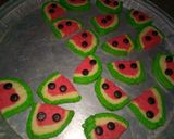 Foto langkah ke 6 dari resep Watermelon Cookies (Kue Semangka).