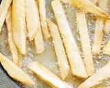 Foto del paso 3 de la receta: Papas crujientes😋