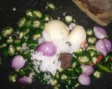 Foto langkah ke 2 dari resep Cumi Asin Pete Cabe Ijo.