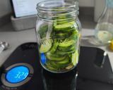 Foto del paso 5 de la receta Pepinillos en vinagre con hierbas frescas