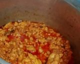 A picture of step 4 of Qeema,matar,aloo (chicken).