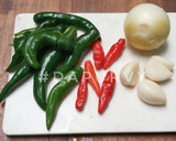 Foto langkah ke 2 dari resep AYAM CABE IJO Simply Tasty.