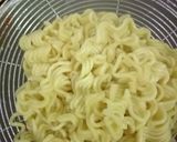 Foto langkah ke 1 dari resep Donat Indomie.