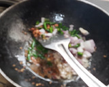 A picture of step 2 of Sewai upma (vermicelli upma).