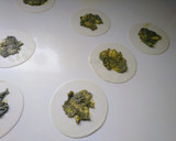 Foto del paso 2 de la receta: Empanadillas con pesto, mozzarella y tomate