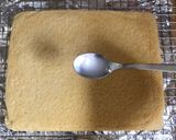 A picture of step 7 of Tottenham cake.