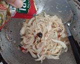 Foto langkah ke 2 dari resep Tumis tiram kornet.