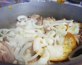 Foto del paso 2 de la receta Pollo con salsa de naranja y ciruelas
