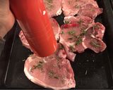 Foto del paso 1 de la receta: Chuletas a las finas hierbas y pimienta