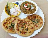 A picture of step 6 of Streetstyle Matar kulcha.