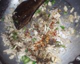 A picture of step 3 of Chicken floral patties.