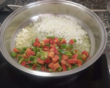 Foto del paso 4 de la receta: Alubias con calamar, gambas y almejas