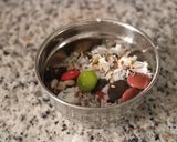 Foto del paso 1 de la receta: Yogur griego con muesli, semillas y coco